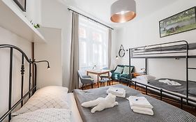 Bright Downtown Studio